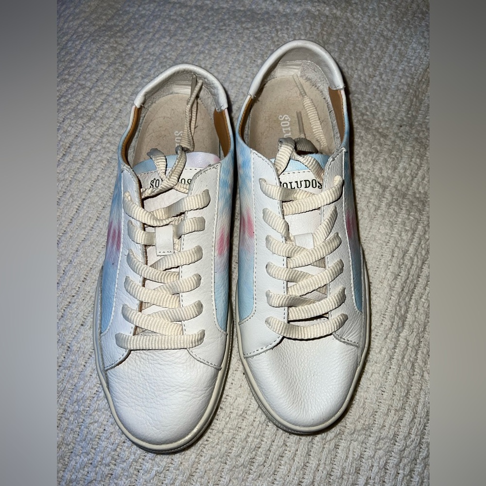 MAKE OFFER! Women’s tie dye Soludos sneakers